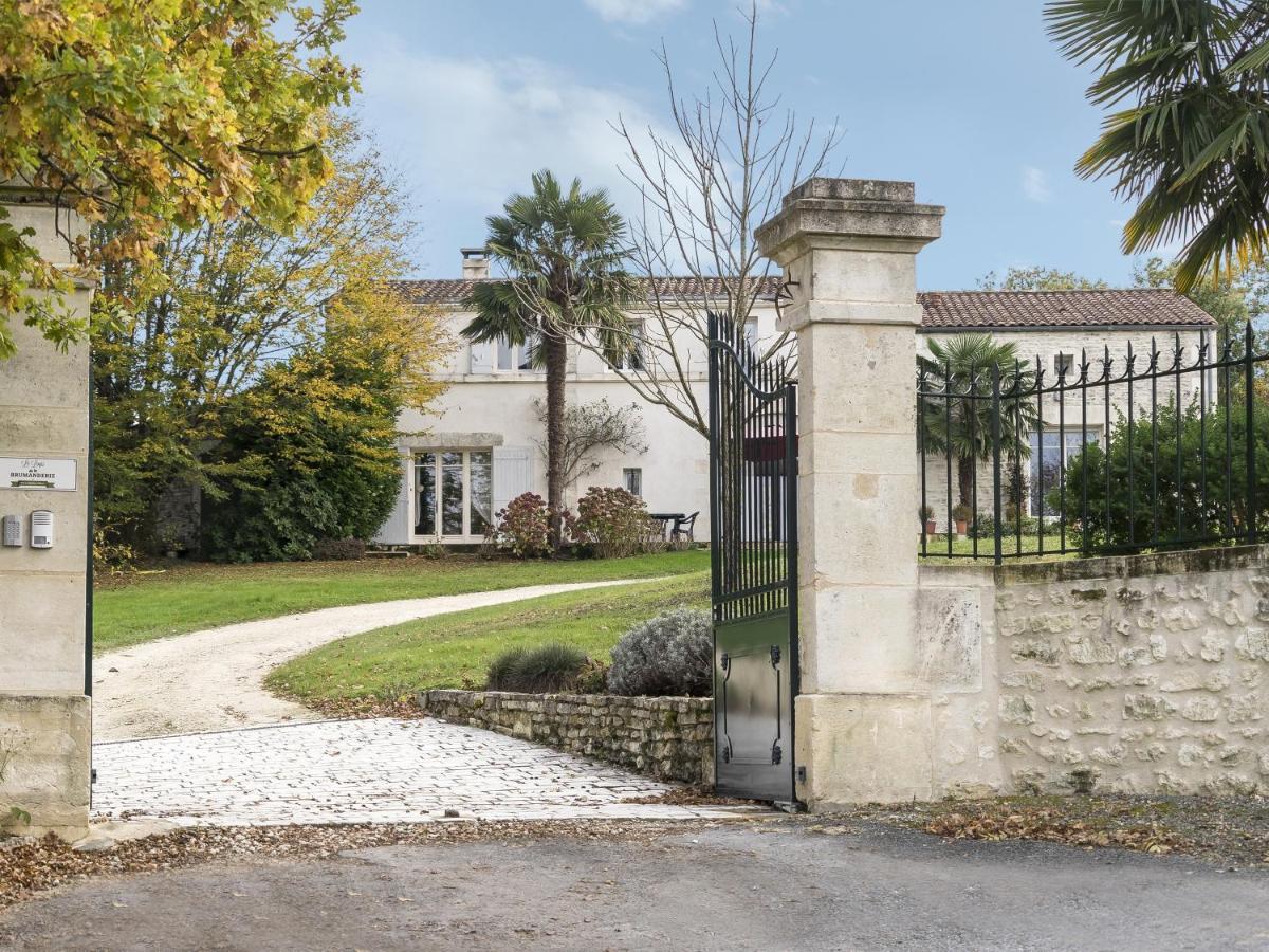 Le Logis De La Brumanderie - Saintes Fontcouverte  Eksteriør billede
